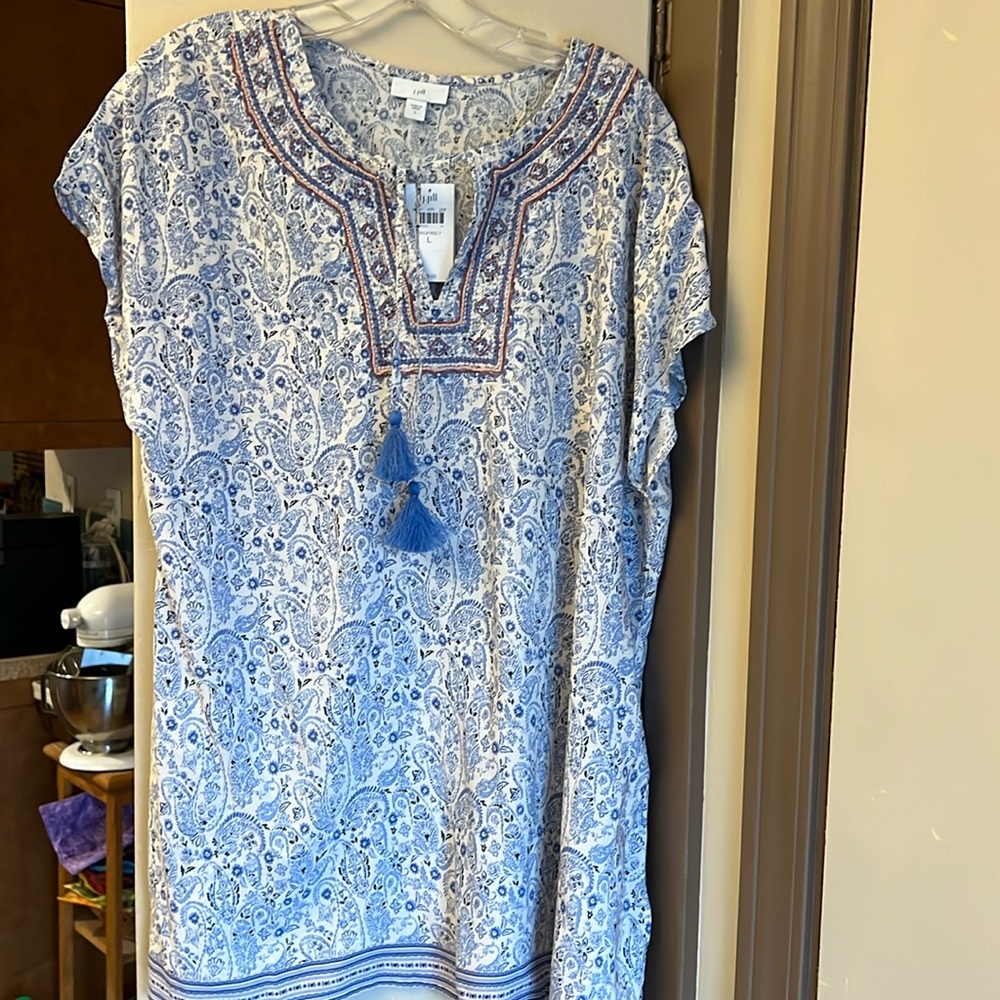 NWT J Jill Paisley patterned and embroidered v-neck blouse. Size large.
